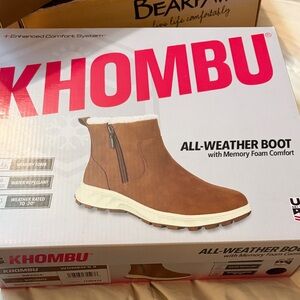 Khombu Tan All-Weather Boots with White Accents